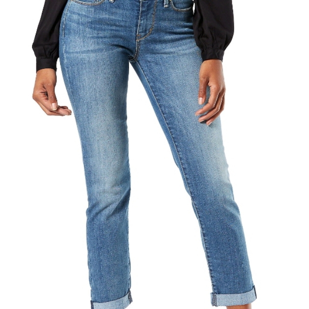 Signature Levi Strauss Women's Slim Cuffed Jean